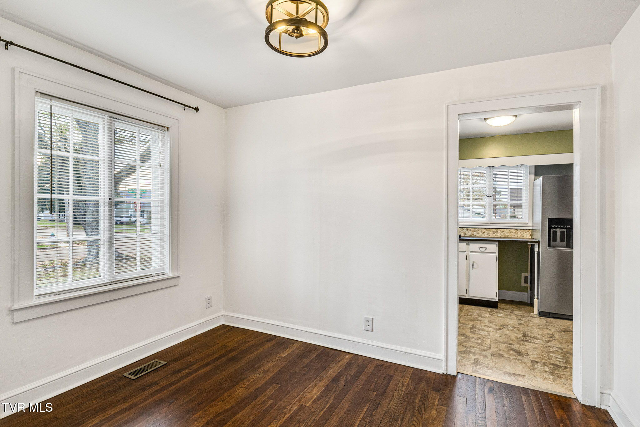 1801 Fairoaks Road, Unit 1 Kingsport, TN 37664 - Photo 9 of 32 13-web-or-mls-IMG_4470