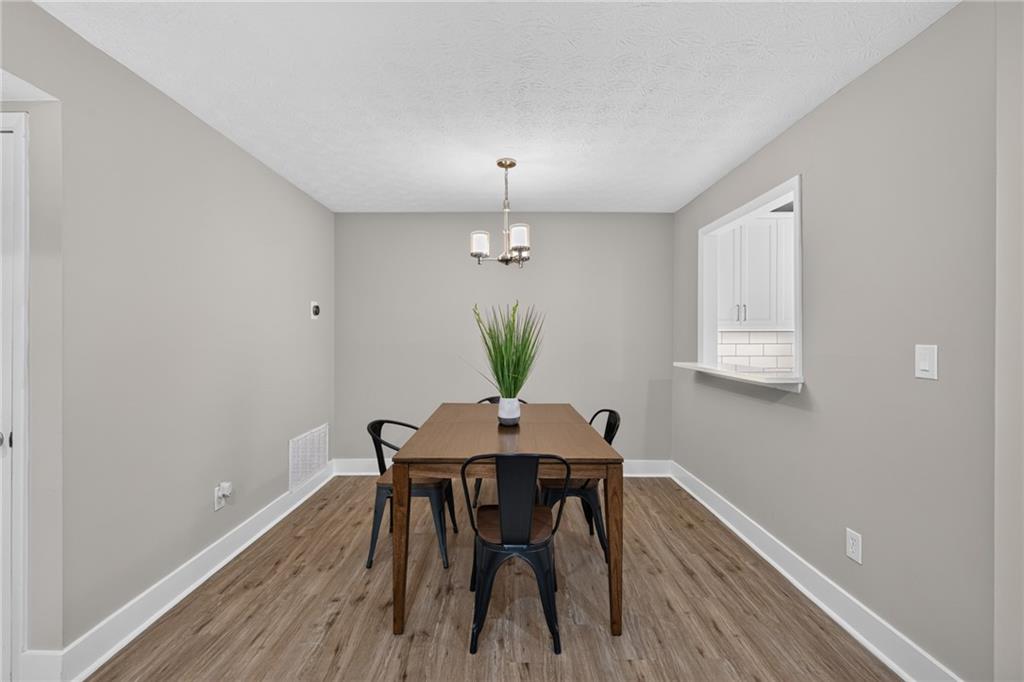 206 Wynnes Ridge Circle Southeast Marietta, GA 30067 - Photo 6 of 40 Gallery Image 6