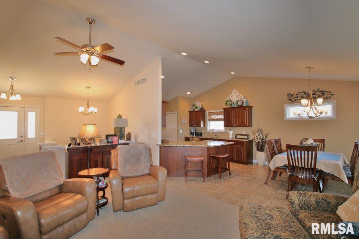 627 Simon Street Washington, IL 61571 - Photo 5 of 36 Gallery Image 5
