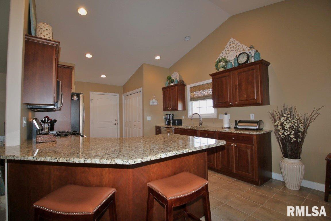 627 Simon Street Washington, IL 61571 - Photo 8 of 36 Gallery Image 8