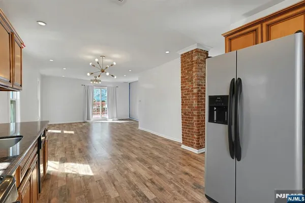 $2,900 | 30 Columbia Terrace, Unit 2, Edgewater, NJ 07020