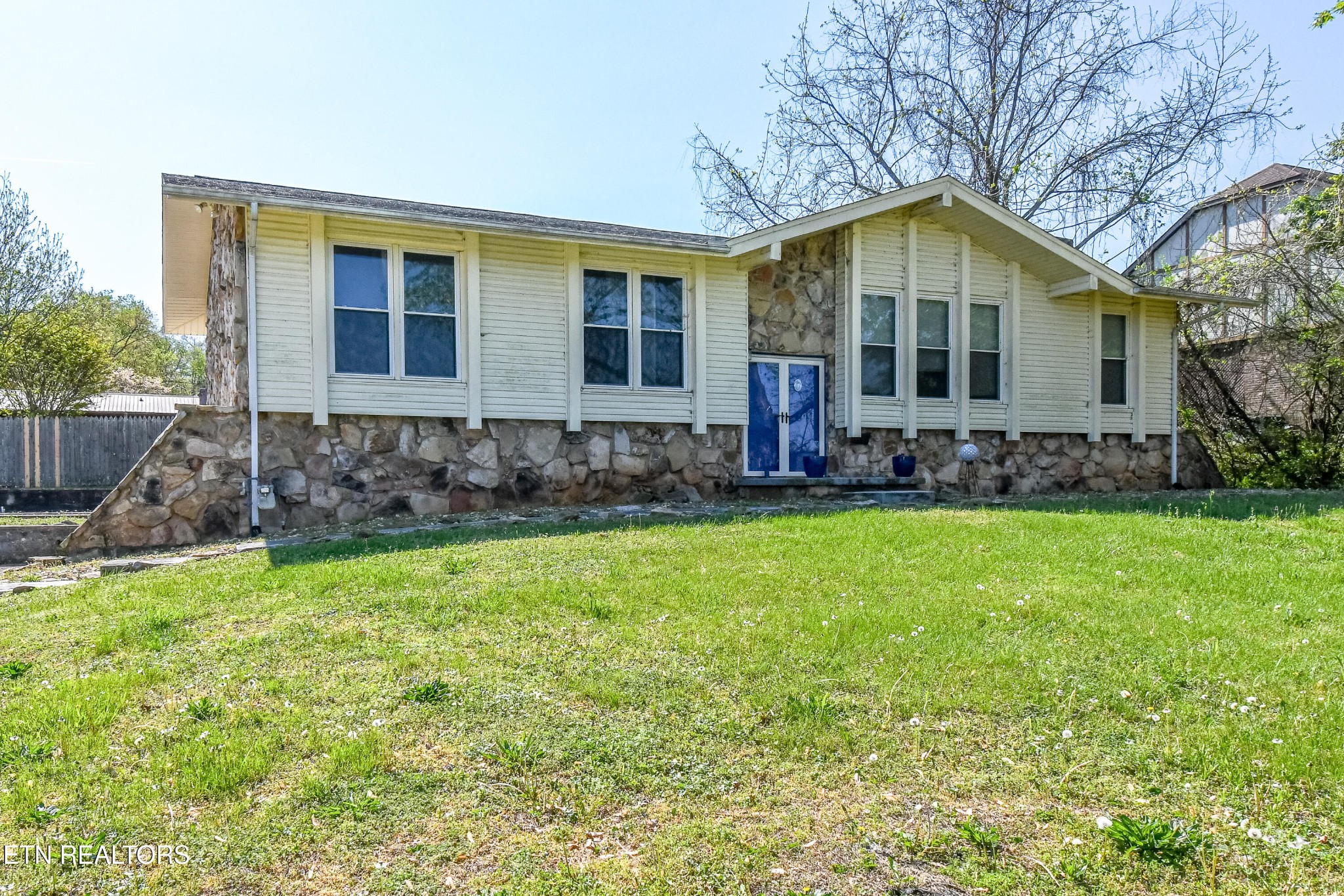 1253 Topside Road Louisville, TN 37777 - Photo 1 of 28 Gallery Image 1