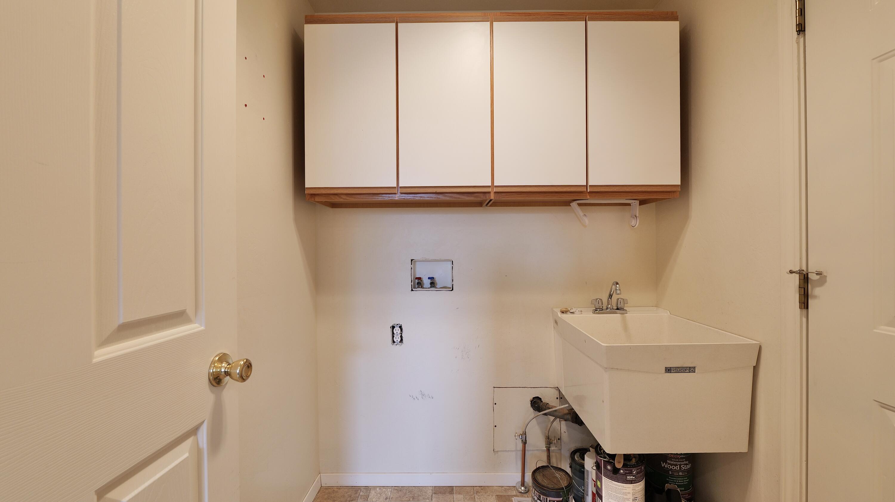 204 Shipley Terrace Prospect, OR 97536 - Photo 12 of 61 Laundry Room
