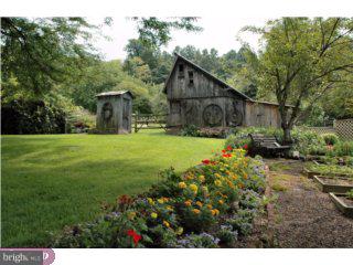 2046 Springtown Hill Road Hellertown, PA 18055 - Photo 3 of 6