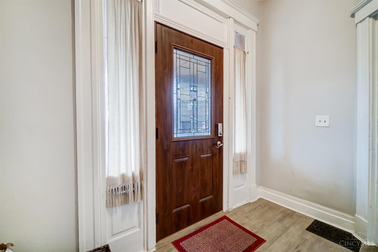 1609 Ruth Avenue Cincinnati, OH 45207 - Photo 5 of 29