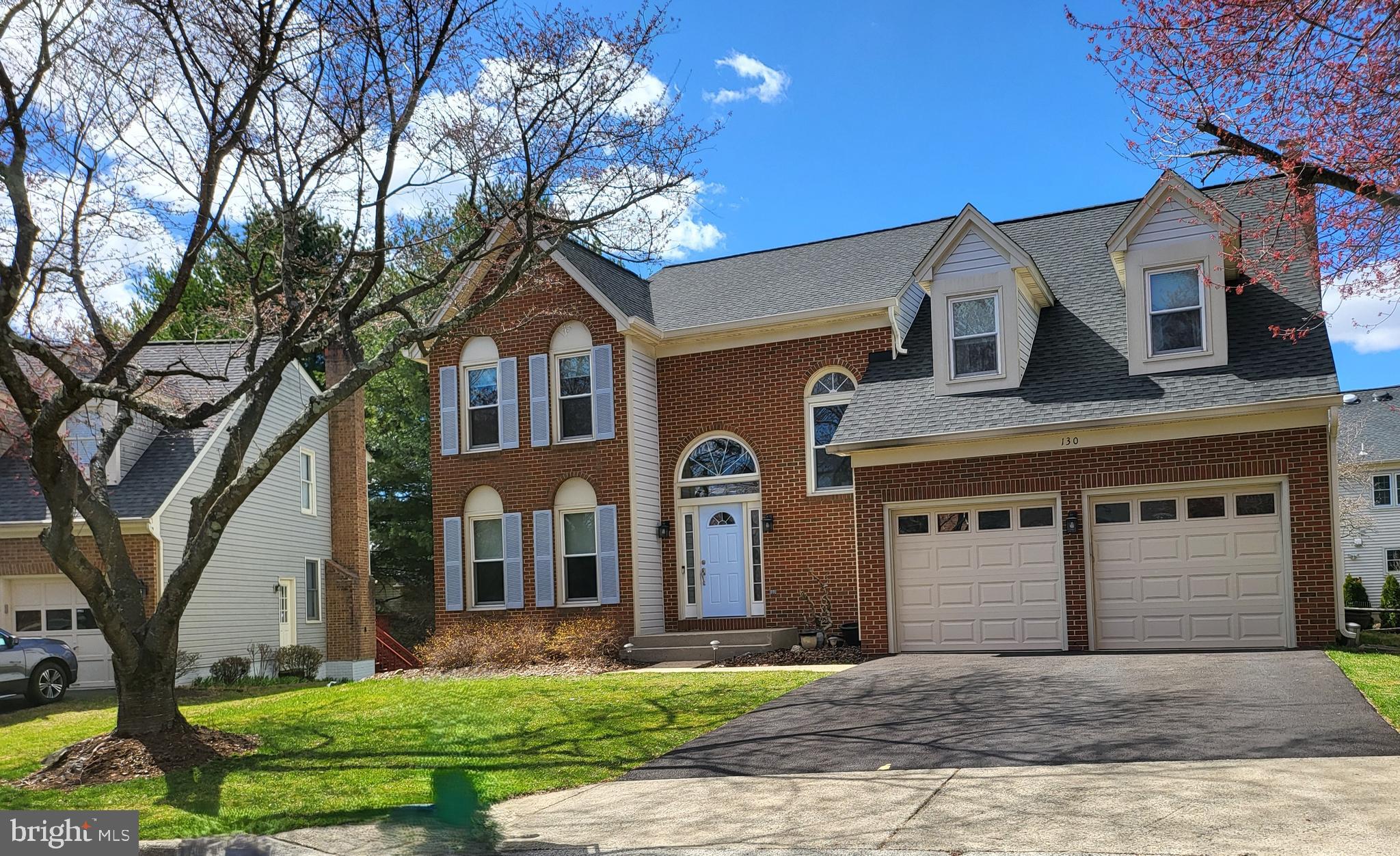 130 Englefield Drive Gaithersburg, MD 20878 - Photo 33 of 33 front view of house with a yard