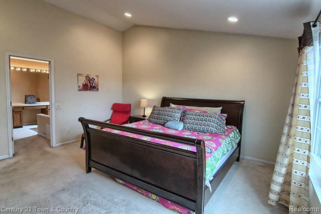 178 Grosvenor Drive Rochester Hills, MI 48307 - Photo 16 of 32