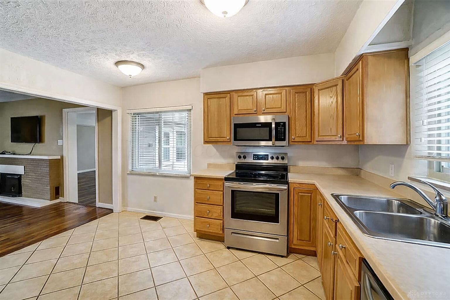 438 Grange Hall Road Dayton, OH 45430 - Photo 7 of 34 Kitchen