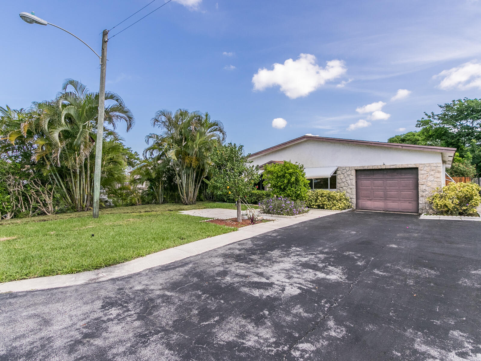 485 Southwest 1st Street Boca Raton, FL 33432 - Photo 4 of 43 485-4