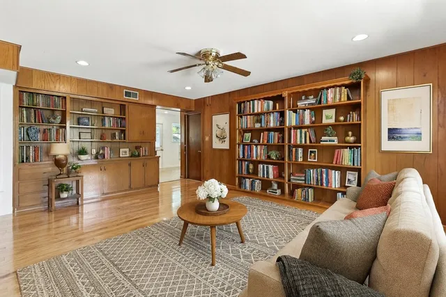 $1,250,000 | 2401 Homedale Circle, Austin, TX 78704