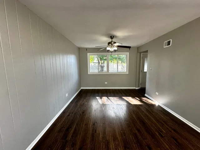 $234,999 | 1229 East 165th Place, South Holland, IL 60473