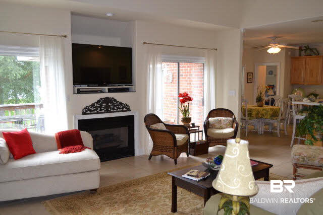 9254 Lakeview Drive Foley, AL 36535 - Photo 6 of 38 Family Room