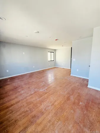 $3,250 | 139-18 Lakewood Avenue, Unit 1F | Jamaica