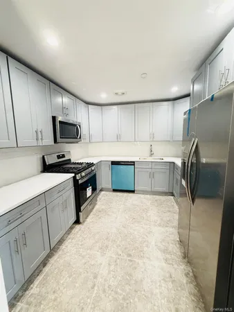 $3,250 | 139-18 Lakewood Avenue, Unit 1F | Jamaica