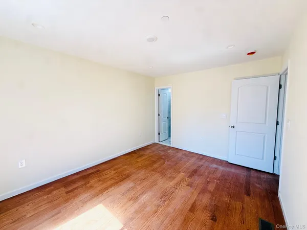 $3,250 | 139-18 Lakewood Avenue, Unit 1F | Jamaica