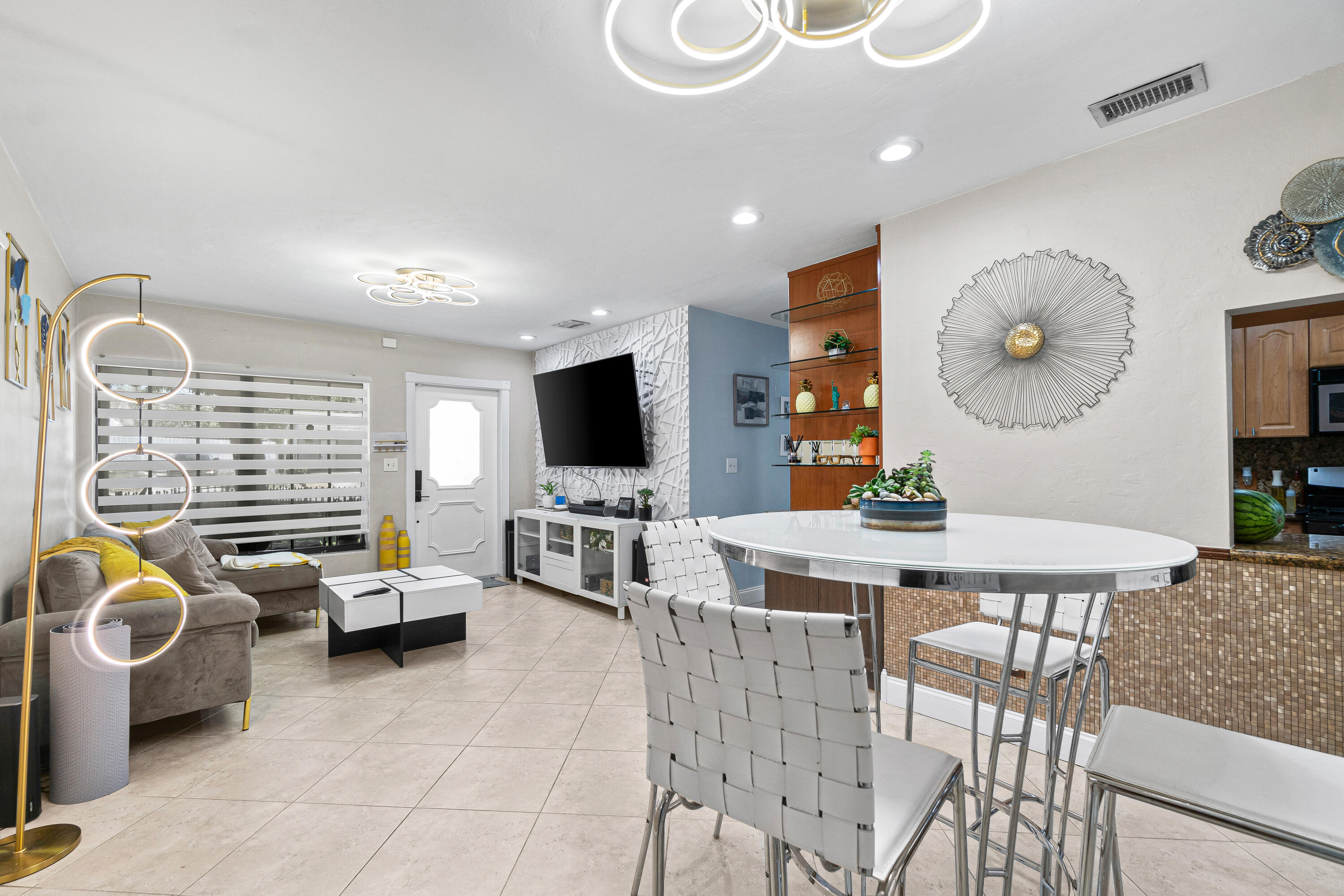 5511 Columbus Road West Palm Beach, FL 33405 - Photo 12 of 37 010-5511ColumbusRoad-WestPalmBeach-FL-33