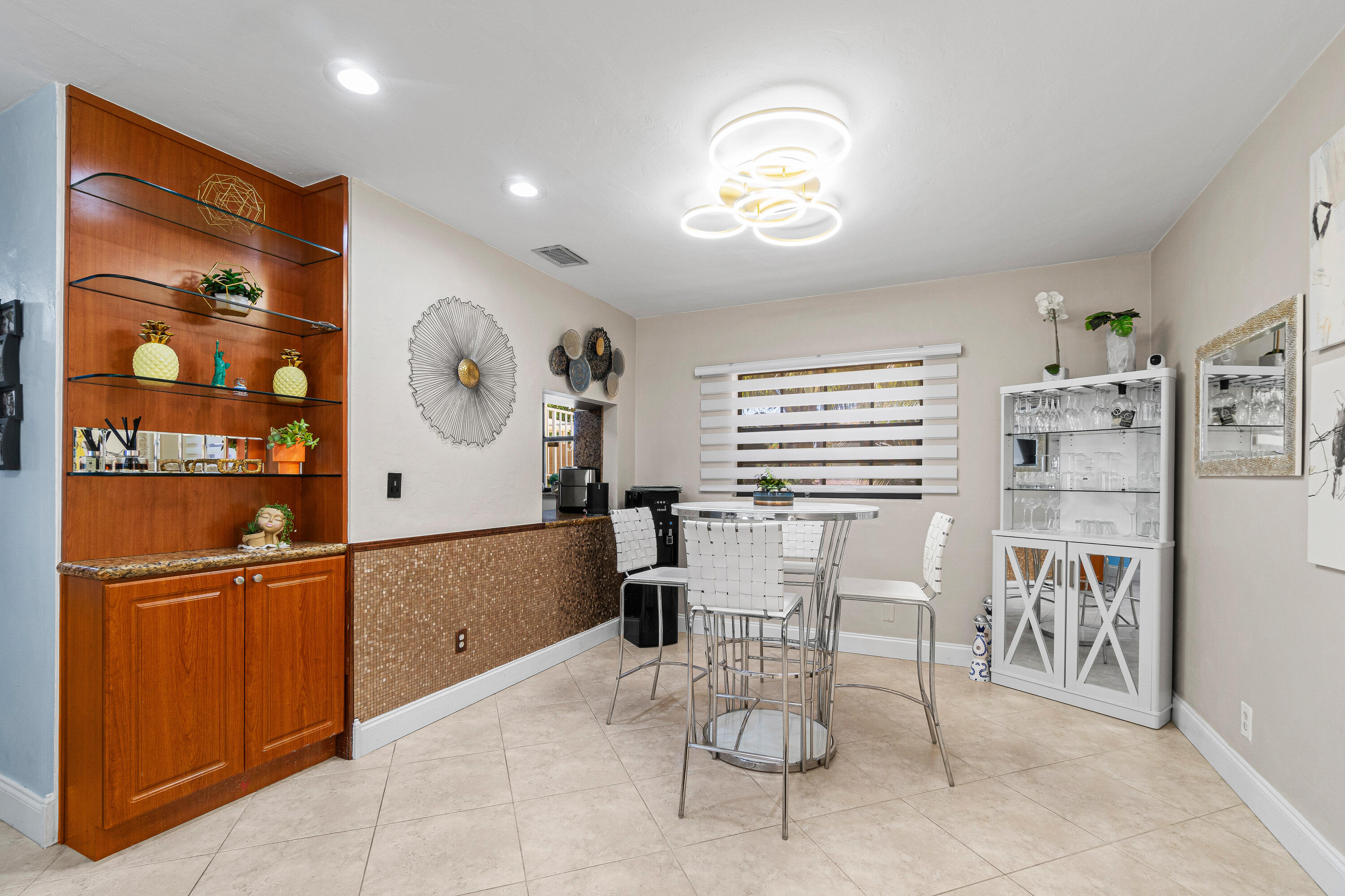 5511 Columbus Road West Palm Beach, FL 33405 - Photo 13 of 37 011-5511ColumbusRoad-WestPalmBeach-FL-33