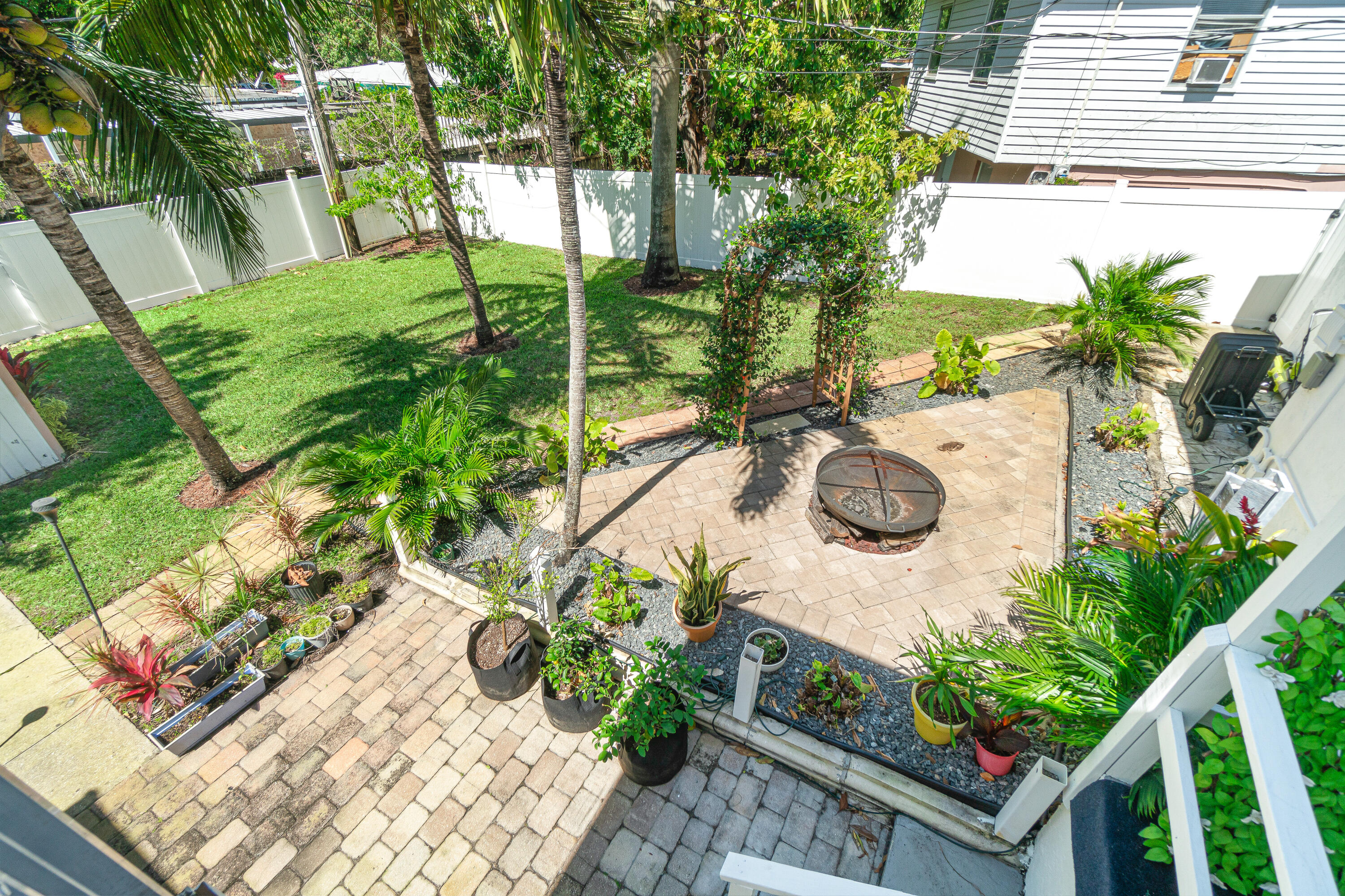 5511 Columbus Road West Palm Beach, FL 33405 - Photo 31 of 37 029-5511ColumbusRoad-WestPalmBeach-FL-33