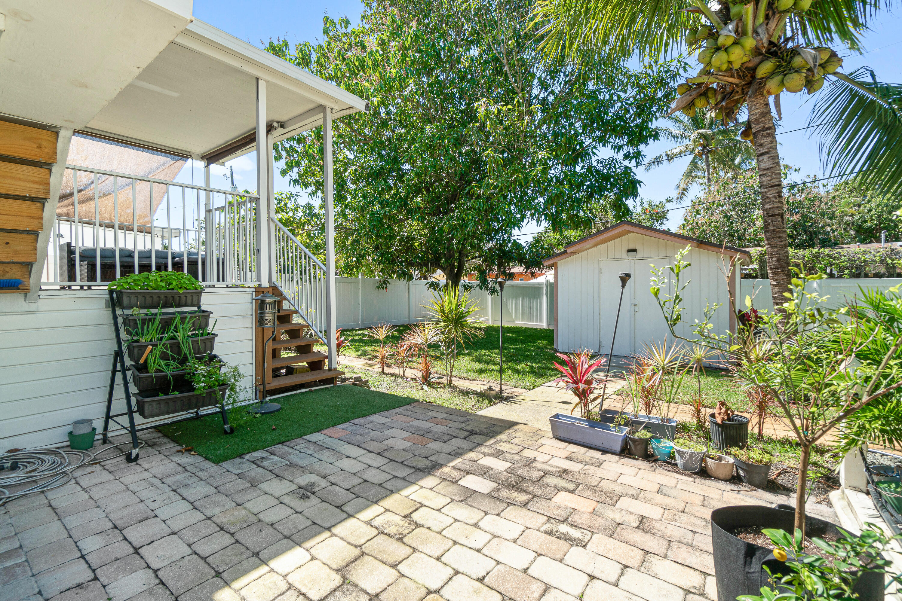 5511 Columbus Road West Palm Beach, FL 33405 - Photo 34 of 37 034-5511ColumbusRoad-WestPalmBeach-FL-33