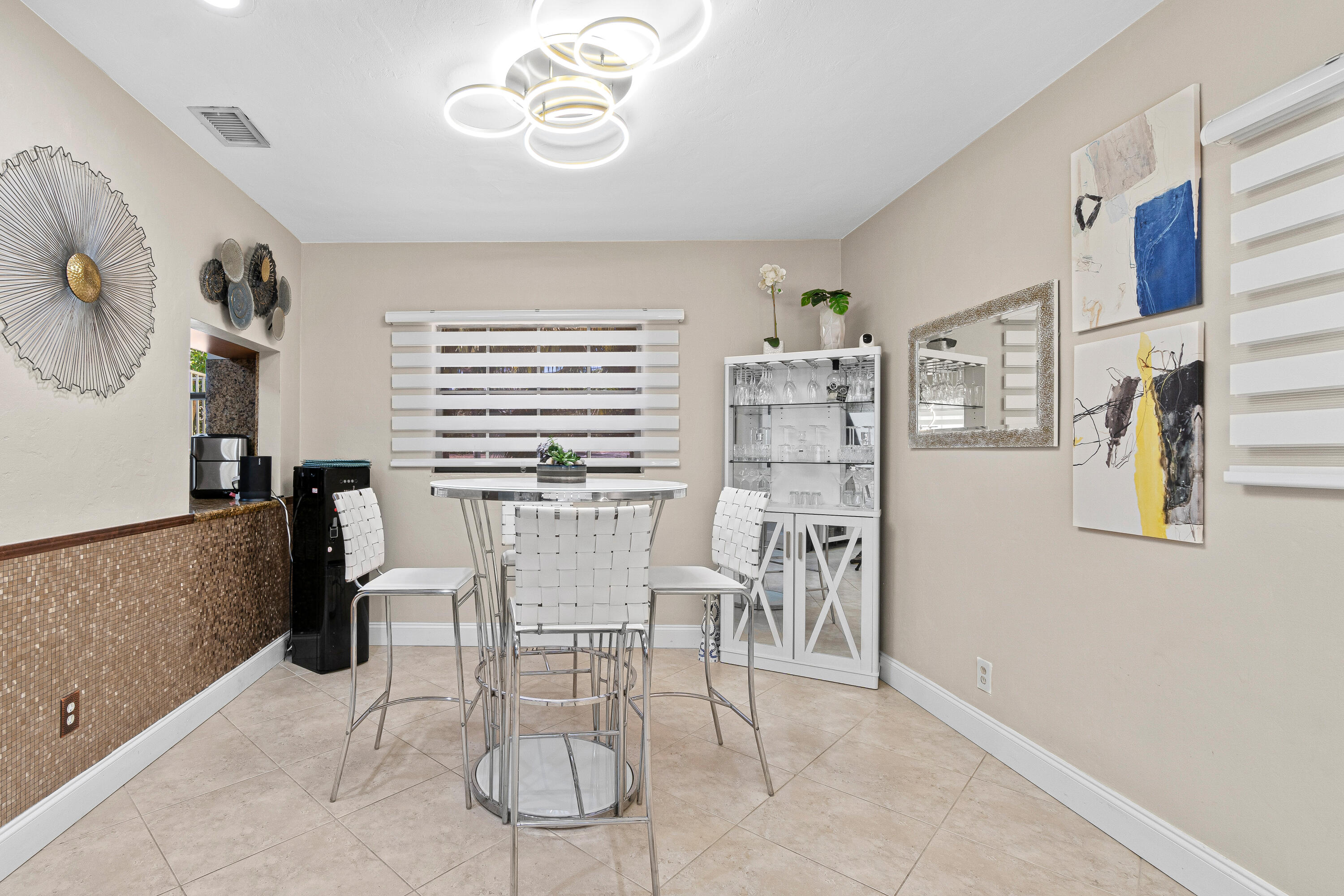 5511 Columbus Road West Palm Beach, FL 33405 - Photo 9 of 37 007-5511ColumbusRoad-WestPalmBeach-FL-33