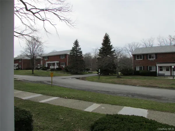 $169,000 | 7 Manor Drive, Unit 7, Cornwall, NY 12518