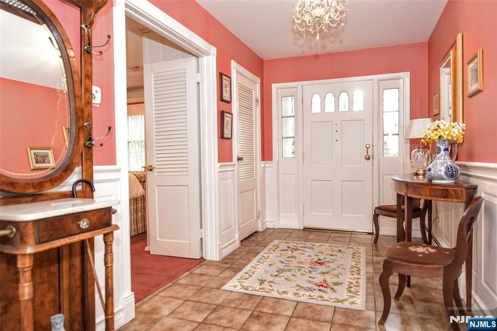 6 Terkuile Road Montvale, NJ 07645 - Photo 6 of 37 Gallery Image 6