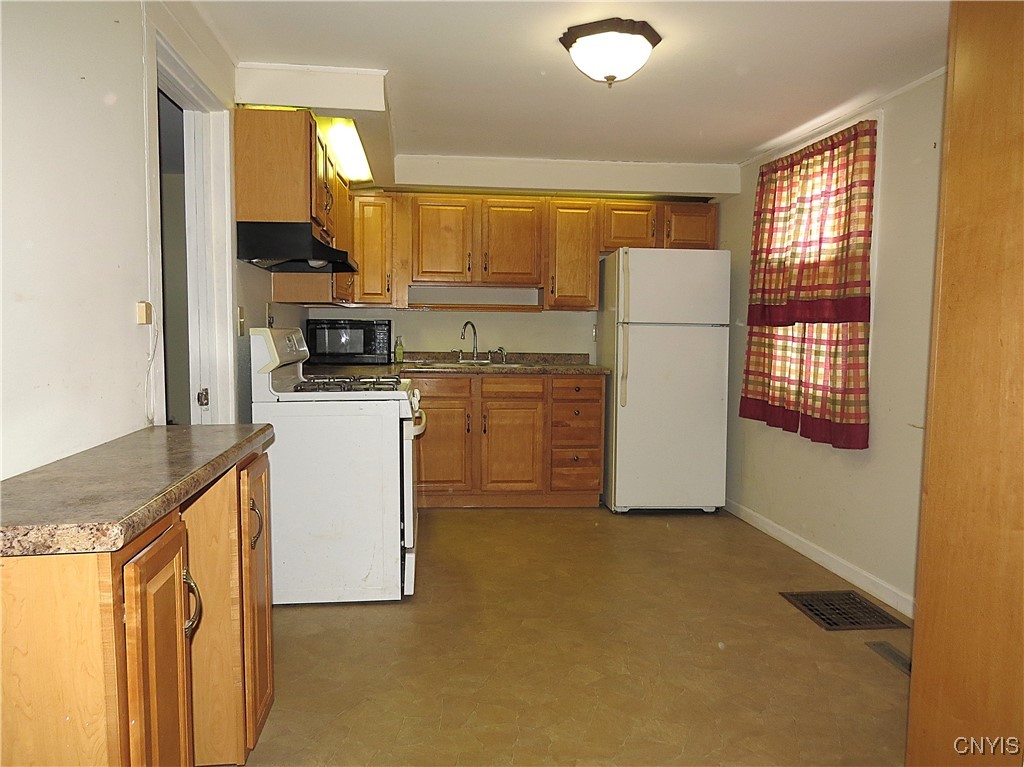 21 East Main Street German Flatts, NY 13407 - Photo 11 of 31