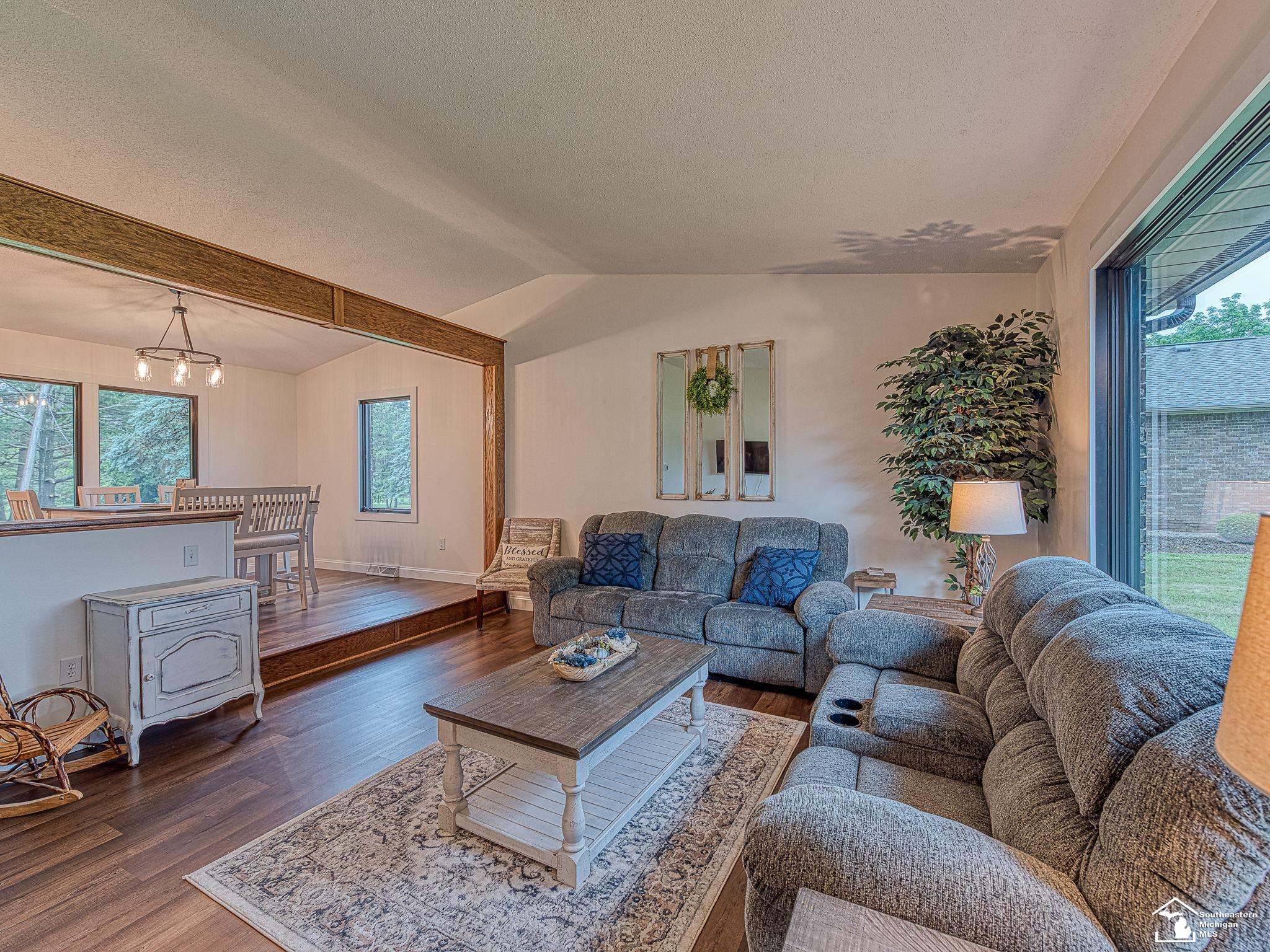 2635 North Custer Road Monroe, MI 48162 - Photo 9 of 38