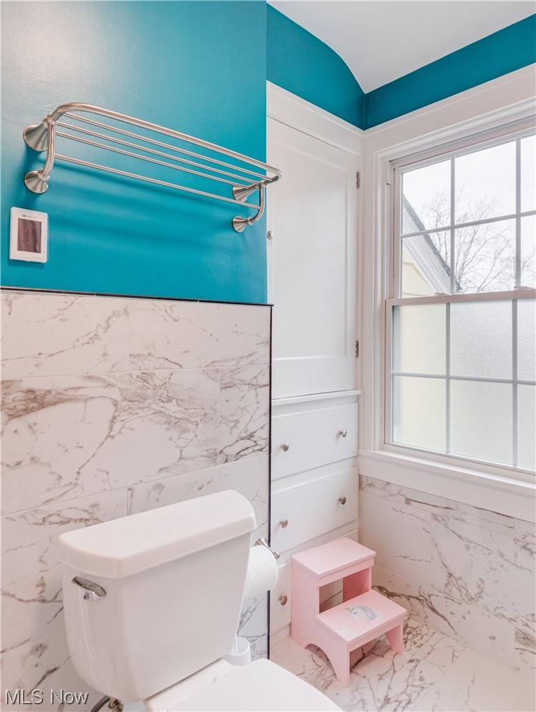 17321 Fernway Road Cleveland, OH 44120 - Photo 18 of 23 Gallery Image 18