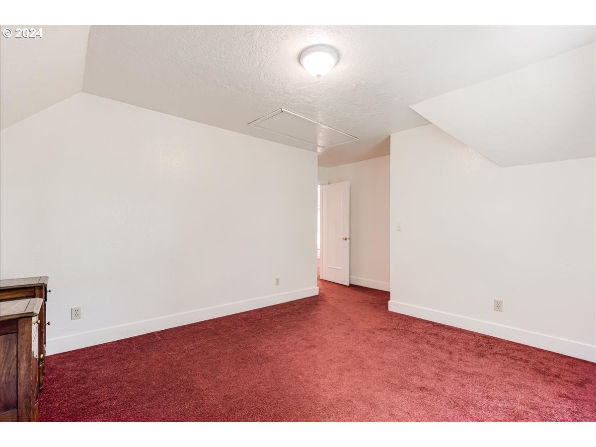 1595 Southeast Palmblad Road Gresham, OR 97080 - Photo 32 of 41 Bedroom