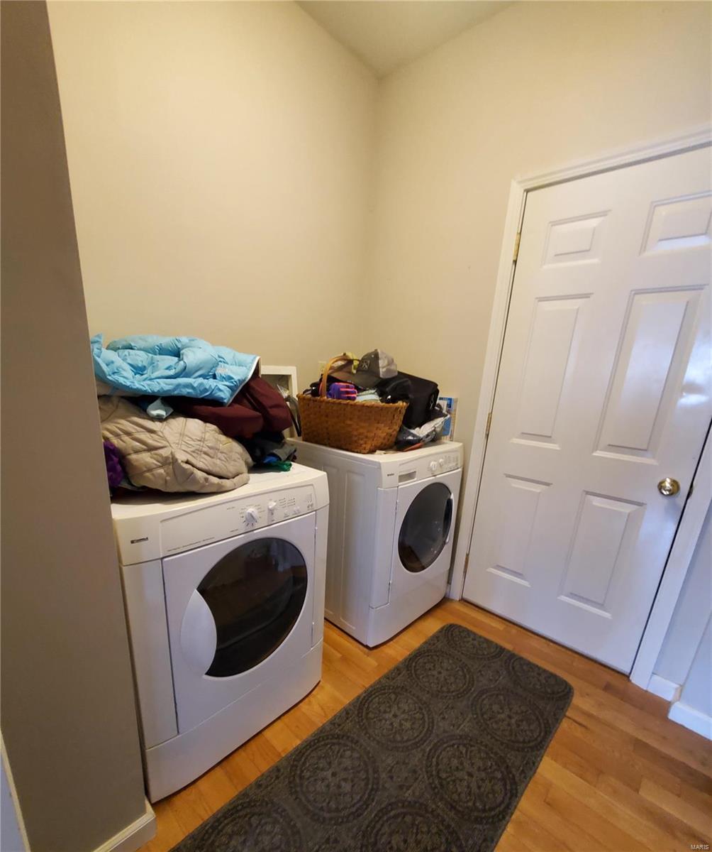 31 Upper Bluffs View Court Eureka, MO 63025 - Photo 32 of 44