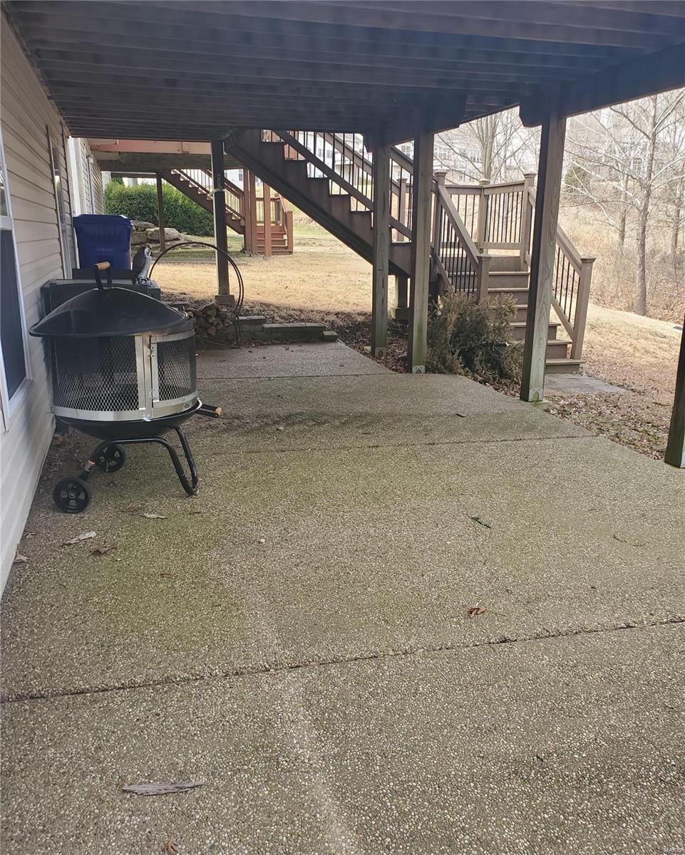 31 Upper Bluffs View Court Eureka, MO 63025 - Photo 35 of 44