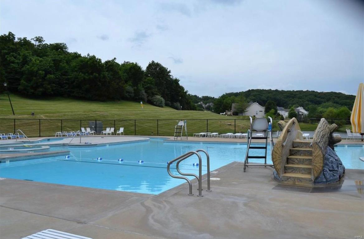 31 Upper Bluffs View Court Eureka, MO 63025 - Photo 39 of 44