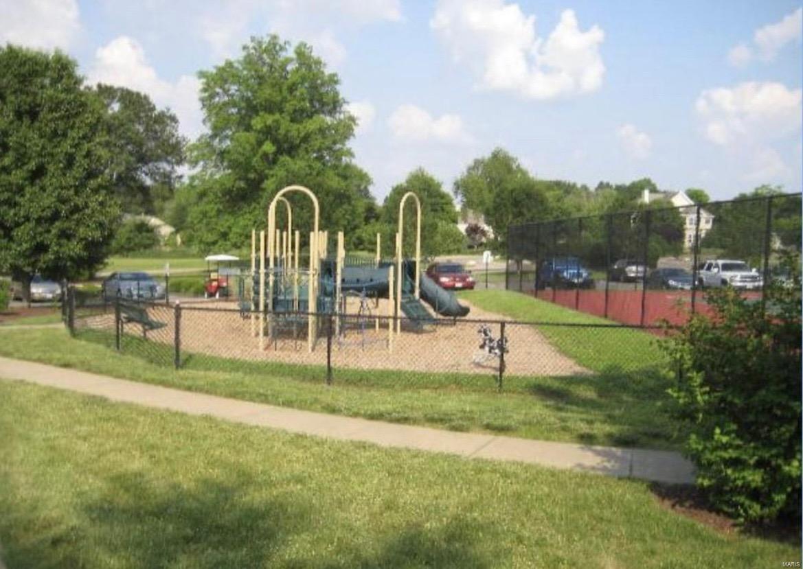 31 Upper Bluffs View Court Eureka, MO 63025 - Photo 42 of 44