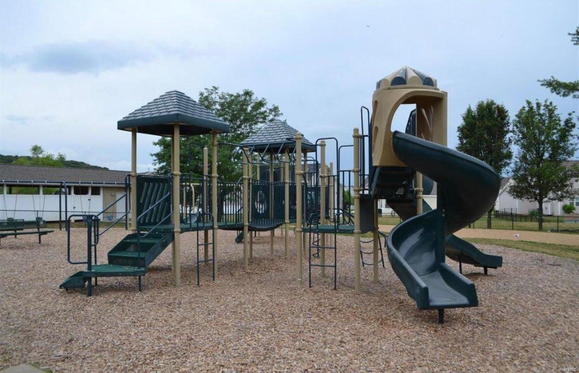 31 Upper Bluffs View Court Eureka, MO 63025 - Photo 43 of 44