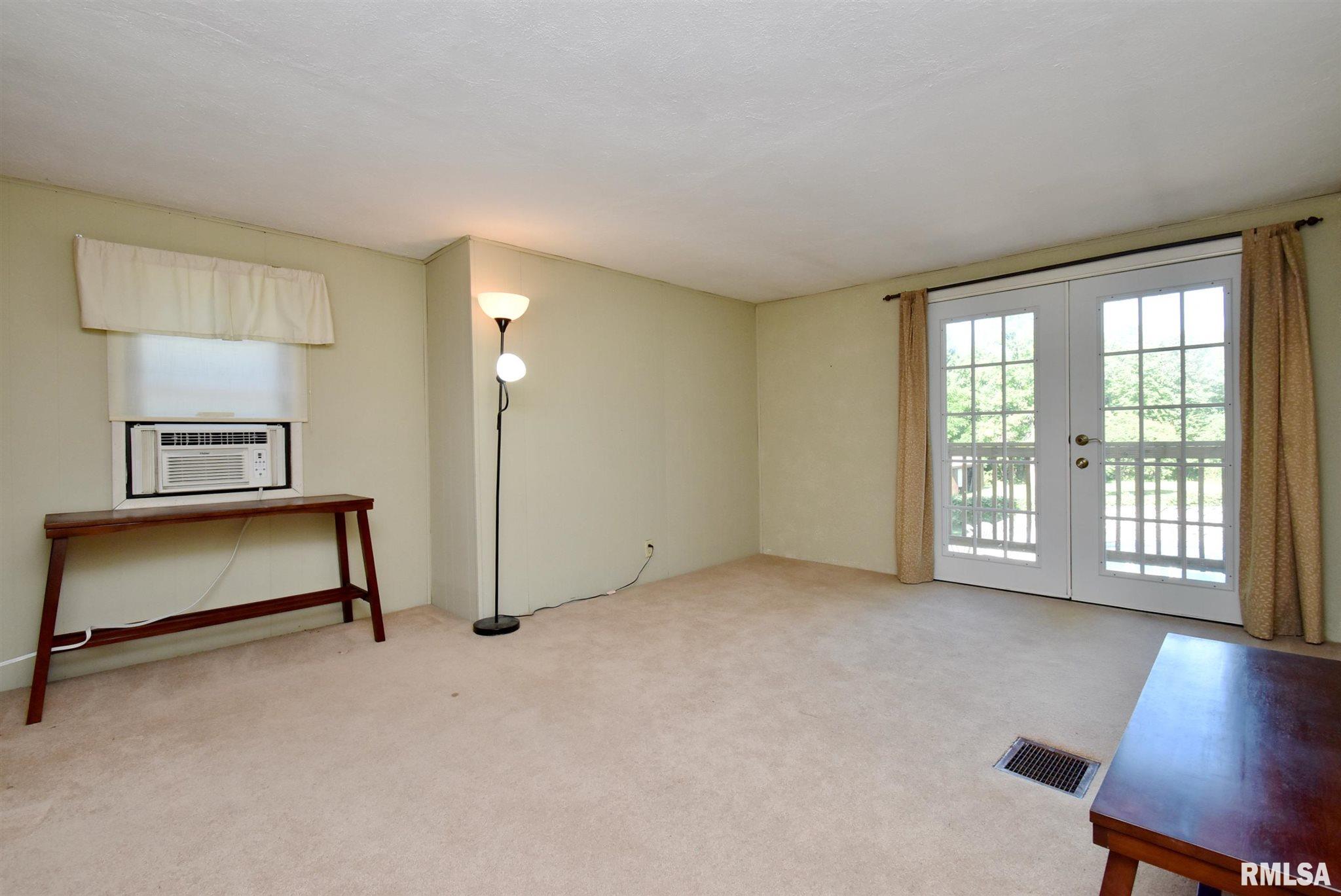 402 Hamilton Street Washington, IL 61571 - Photo 12 of 46 Gallery Image 12