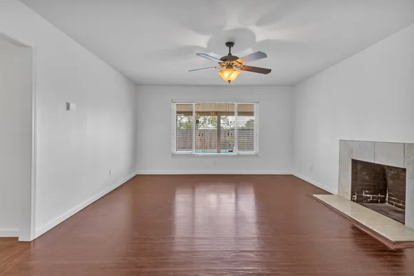 $469,900 | 7467 Center Parkway, Sacramento, CA 95823