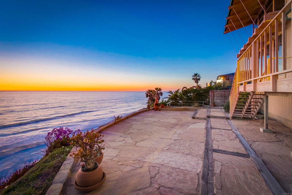 1236 Neptune Avenue Encinitas, CA 92024 - Photo 8 of 40