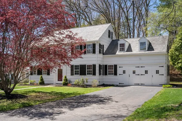 $1,795,000 | 23 Thackeray Road, Wellesley, MA 02481