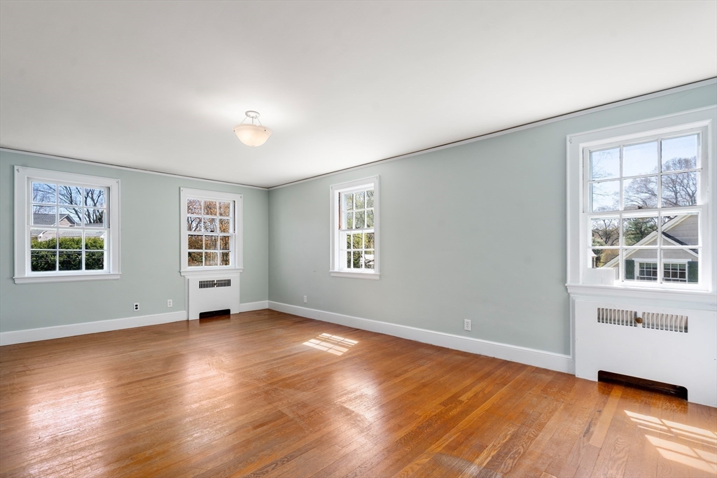 23 Thackeray Road Wellesley, MA 02481 - Photo 15 of 22
