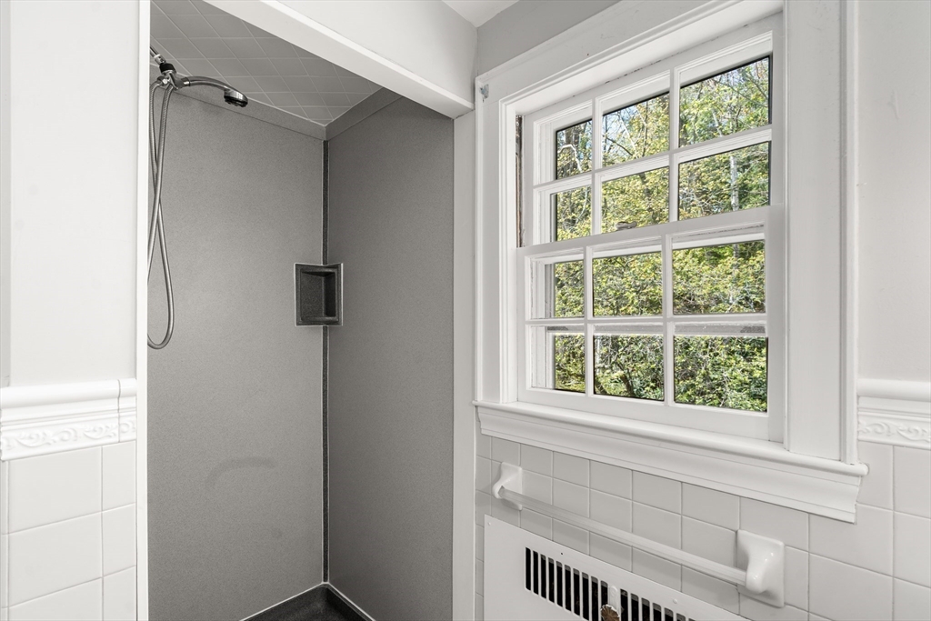 23 Thackeray Road Wellesley, MA 02481 - Photo 18 of 22
