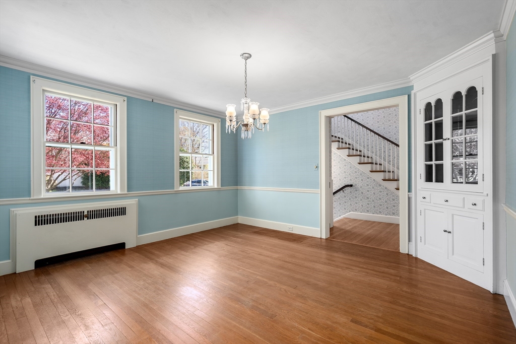 23 Thackeray Road Wellesley, MA 02481 - Photo 4 of 22