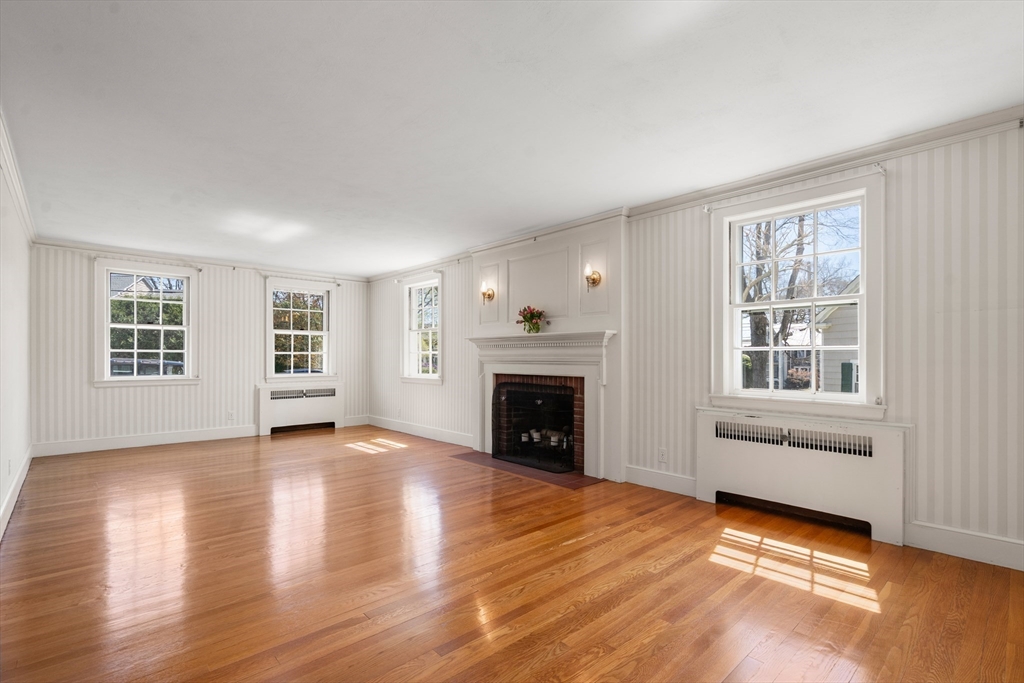 23 Thackeray Road Wellesley, MA 02481 - Photo 6 of 22