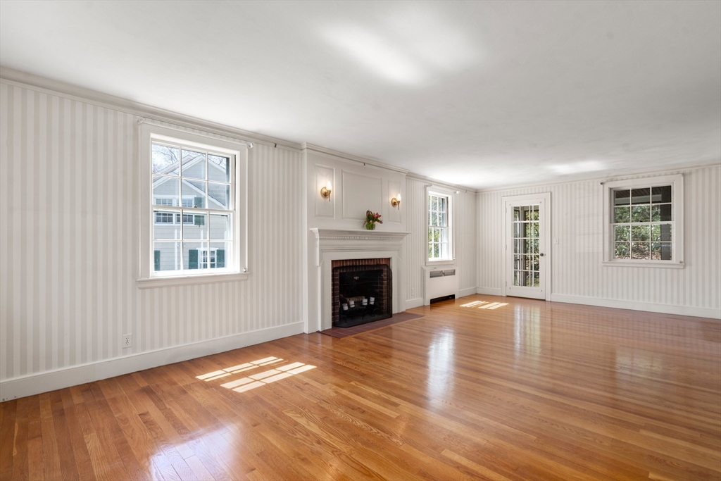 23 Thackeray Road Wellesley, MA 02481 - Photo 7 of 22