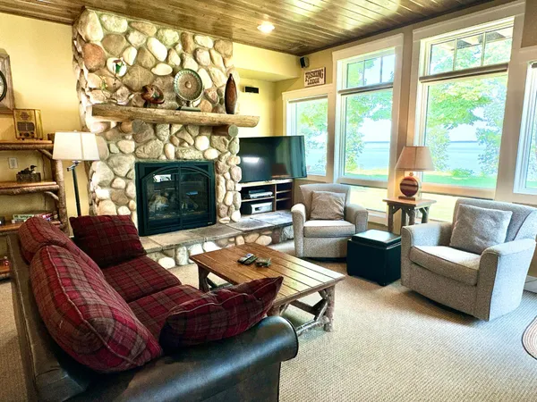 $129,900 | 6946 Beach View Lane Northwest, Unit 2154, Walker, MN 56484