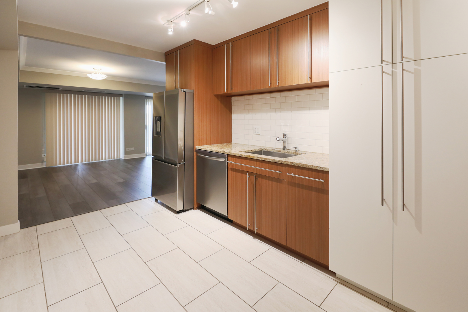 3801 Mission Hills Road, Unit 503 Northbrook, IL 60062 - Photo 16 of 31