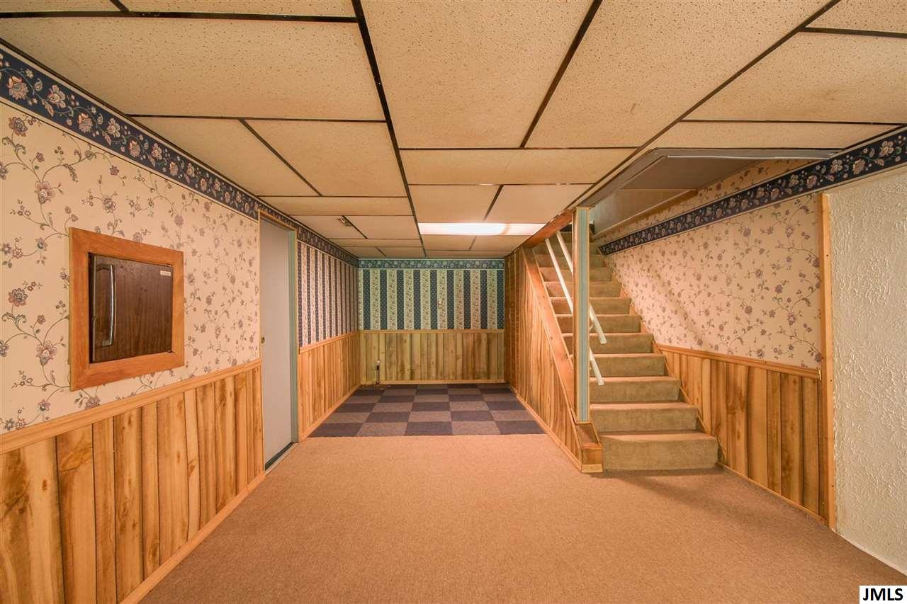 3027 Robinson Road Jackson, MI 49203 - Photo 18 of 25 Photo 18