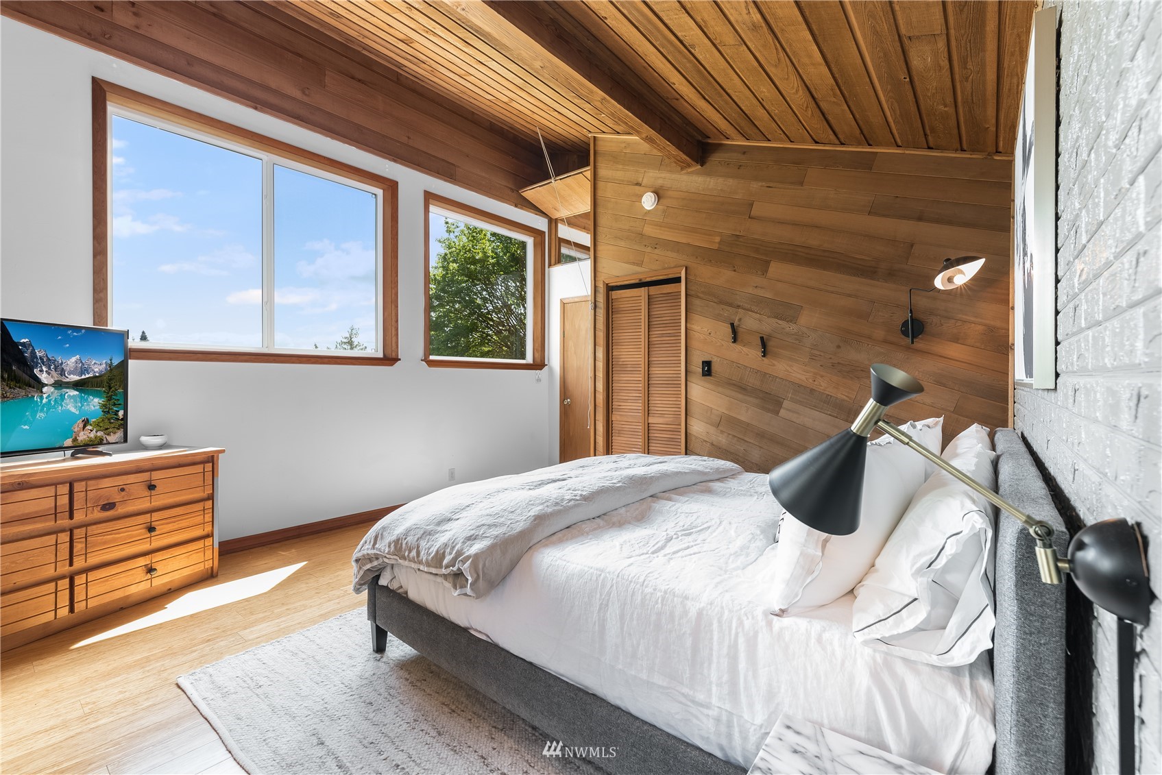 14992 Starr Road Southeast Olalla, WA 98359 - Photo 13 of 40 Gallery Image 13
