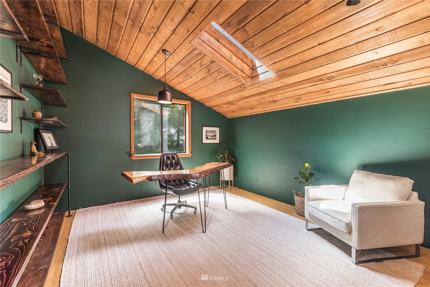 14992 Starr Road Southeast Olalla, WA 98359 - Photo 16 of 40 Gallery Image 16