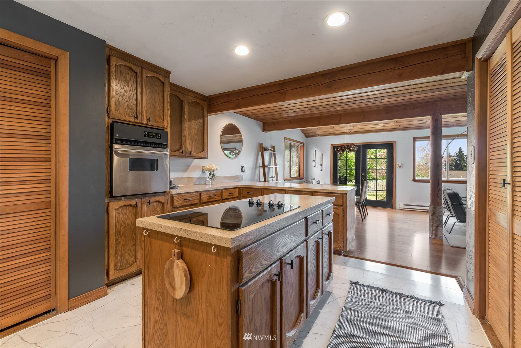 14992 Starr Road Southeast Olalla, WA 98359 - Photo 8 of 40 Gallery Image 8